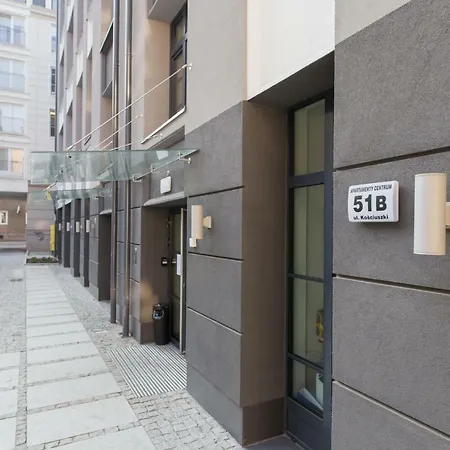 Goldeneye Center Apartment *
